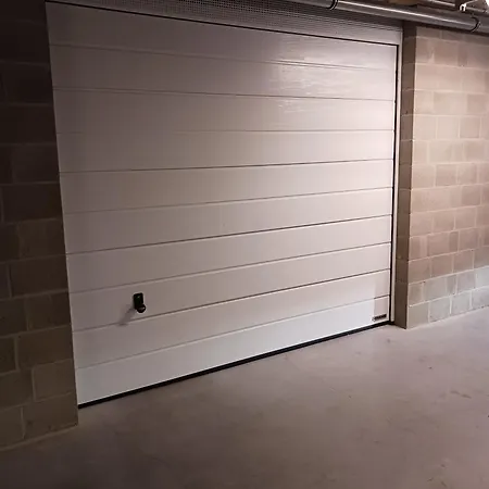 Betsy Met Direct Zeezicht Oostende