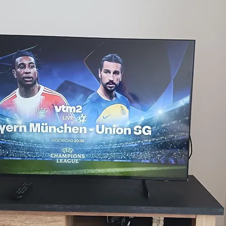 Betsy Met Direct Zeezicht 奥斯滕德